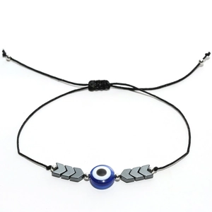 Bracelet tressé noir réglable avec perle œil bleu et breloques en forme de flèche