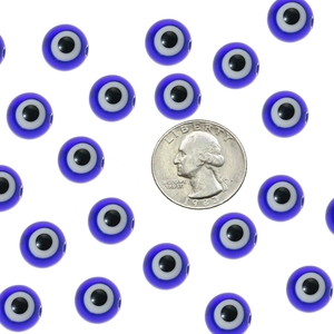 Perles en résine Evil Eye bleu foncé pour bijoux DIY avec pièce pour comparaison de taille