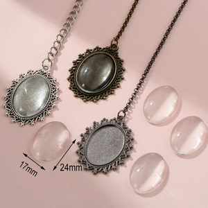 Vintage Alloy Photo Frame Pendant Necklace With Resin Lid Oval Filigree Memory Locket Retro Jewelry Gift For Women Men
