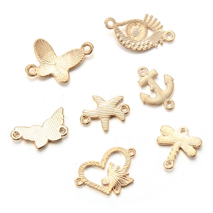 Ensemble de connecteurs de bijoux DIY dorés avec motifs de papillon et de cœur