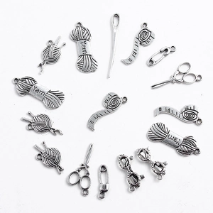 Charmes Outils de Couture en Alliage d'Argent Antique Vintage pour la Fabrication de Bijoux DIY Colliers Bracelets Ciseaux