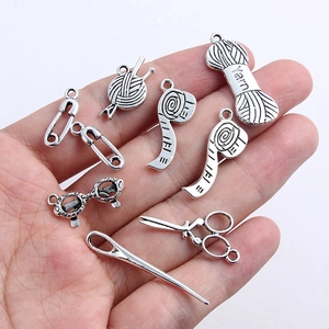 Lot de pendentifs DIY en alliage argent antique avec outils de couture et laine