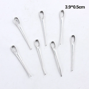 Détail de pendentifs aiguilles en alliage argent 3,9x0,5cm pour création de bijoux