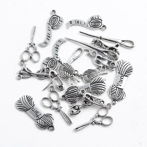 Ensemble de breloques couture argent antique avec ciseaux et laine pour bijoux DIY