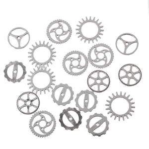 Assortimento di ciondoli a forma di ingranaggi vintage argento per gioielli DIY e steampunk