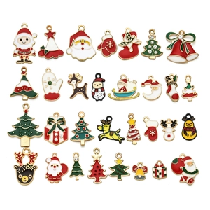 30-teiliges Set bunter Emaille Weihnachtsanhänger mit Weihnachtsmann und Elch Motiven