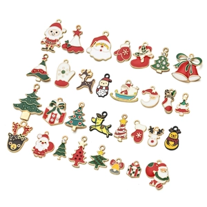 Buntes Weihnachts-Emaille-Anhänger-Set mit Weihnachtsmann für DIY-Schmuckherstellung