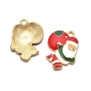 Bunte Weihnachtsmann-Anhänger aus Emaille mit Goldmetall-Finish und Aufhängeschlaufe