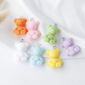 Pendenti a forma di orsetto in resina opaca colorata con anelli in argento per DIY