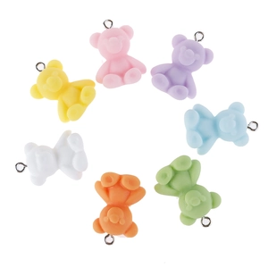 Set di 7 ciondoli orsetti in resina opaca colori macaron con anelli in metallo