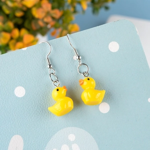 Cute Cartoon Little Yellow Duck Resin Dangle Earrings Sweet Animal Duck Pendant Charms For Women Girls Jewelry Gift