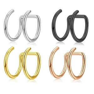 Detail minimalistischer Earcuffs mit Doppellinie in Silber, Schwarz, Gold und Roségold