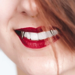 Gothic vampire fangs smile piercing jewelry in medical grade steel for lip decoration