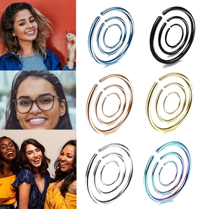 Coffret de piercings de nez en acier titane avec six couleurs dont l'or et l'argent