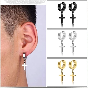 Set orecchini a croce in nero, argento e oro per uomo e donna in stile punk chic
