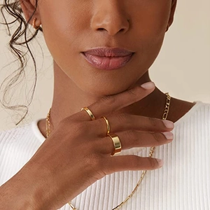 Dreiteiliges 18K vergoldetes Edelstahl-Stapelring-Set mit minimalistischem geometrischem Design