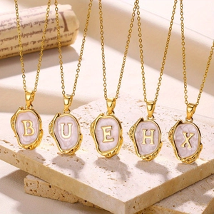 Vintage Vergulde Legering Initiële Letter Hanger Halsketting Voor Vrouwen Onregelmatige Emaille Alfabet Sleutelbeenketting