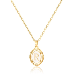 Collier doré minimaliste avec pendentif ovale blanc, lettre R et bordure perlée chic
