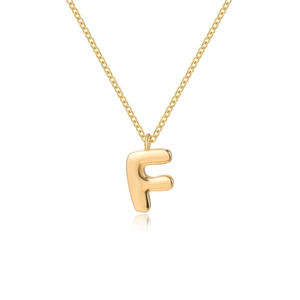 Detailansicht goldener Buchstabe F Ballon-Anhänger mit poliertem Finish an feiner Kette