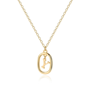 Detail of gold polished oval pendant with letter Y and classic O-chain structure