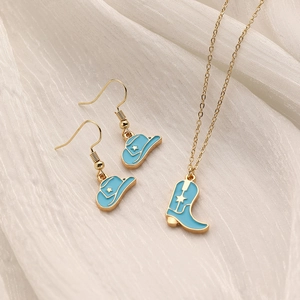 Set di gioielli western con orecchini a cappello da cowboy e collana a stivale smaltati blu