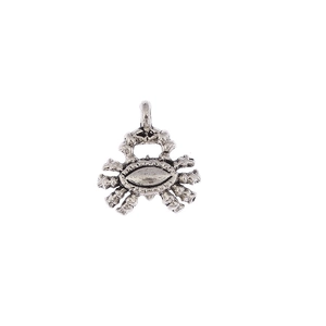 Vintage silver crab alloy pendant charm with detailed texture for DIY jewelry making