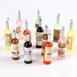 Dijes de botellas de licor en miniatura de resina colorida para la creación de joyas DIY