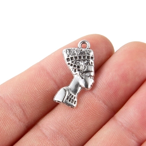 Ancient Egyptian Nefertiti profile relief pendant in vintage silver finish for DIY jewelry