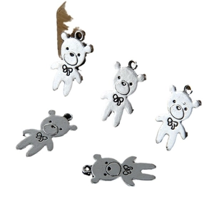 DIY antique silver alloy bear charms with cute bows for jewelry making and necklaces