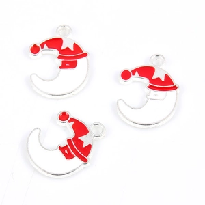 Drie creatieve kerstmaanhangers met kerstmutsen voor het maken van DIY-sieraden en kettingen