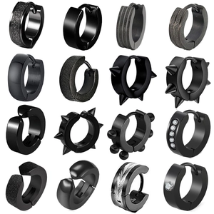 Schwarze Edelstahl Ohrringe Set für Herren in matten, polierten und texturierten Designs