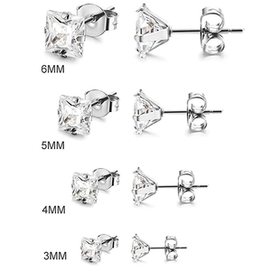 Boucles d'oreilles clous carrées en zircone avec griffes en tailles 3mm à 6mm