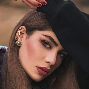 Ensemble de boucles d'oreilles minimalistes en acier inoxydable avec croix et boules