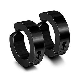 Détail de clips d'oreilles anneaux noirs en acier poli pour oreilles non percées