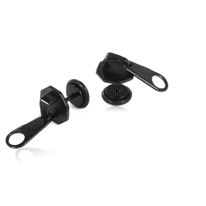 Primer plano detallado de pendientes de tuerca con forma de cremallera en negro mate
