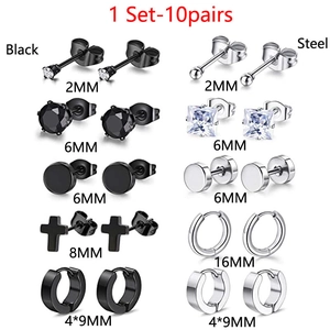 Detailliertes 20-teiliges Set aus schwarzen und stählernen Ohrsteckern mit Kreuz und Zirkonia