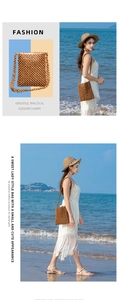 Detail der handgefertigten braunen Holzperlen-Tasche mit Schultergurt für den Strand