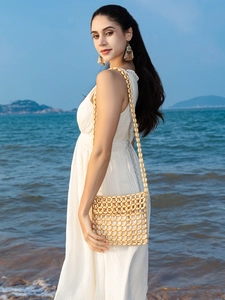 Hand Woven Maple Wood Bead Shoulder Bag For Women Beach Vacation Bohemian Flip Crossbody Bag With Polyester Lining Purse