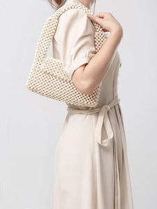 Women's Handmade Woven Wood Bead Underarm Bag Minimalist Creamy White Shoulder Bag For Commuting Fashion Beaded Handbag
