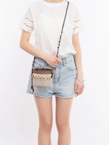 Women's Ethnic Raffia Woven Bucket Bag Bohemian Beach Shoulder Crossbody Bag With Beaded Strap Wooden Decoration Small Purse