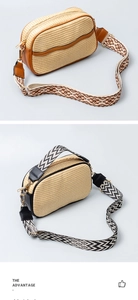 Detail van geweven strooien crossbodytassen met leren bies en geometrische schouderband