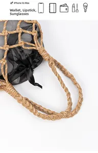 Detailansicht der gewebten Netztasche mit Kordelzug-Innentasche und Schleifendetail