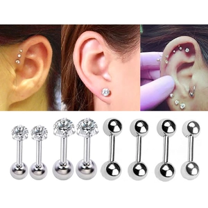 Set van 8 zilveren roestvrijstalen oorknopjes met zirkoon voor tragus en kraakbeenpiercings