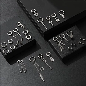 Set de boucles d'oreilles punk argentées avec breloques gothiques et croix