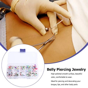 110-delige piercing set van acryl en metaal in een handige opbergdoos van plastic