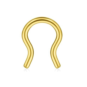 Nahaufnahme eines hochglanzpolierten goldenen Hufeisen-Nasenrings mit glänzendem Finish