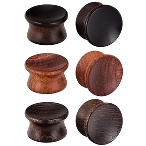 Set di tre dilatatori per orecchie in legno naturale con finitura lucida e forma ergonomica