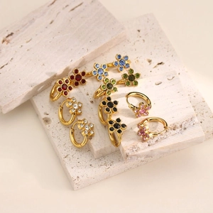 Επιχρυσωμένα Σκουλαρίκια Huggie 18K από Ανοξείδωτο Ατσάλι με Λουλούδι Ζιργκόν για Γυναίκες Κομψά Πολύχρωμα Κοσμήματα