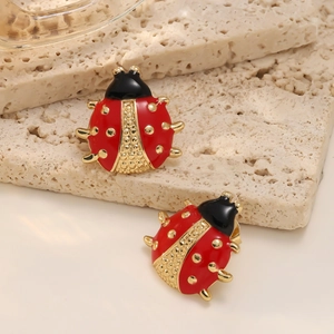 Orecchini a perno a forma di coccinella in acciaio inossidabile 304 con smalto rosso
