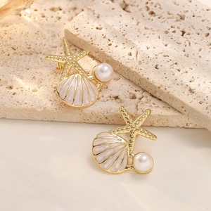 Elegante 304 Edelstahl Seestern Muschel und Perlenohrringe für Damen mit Gold-Finish
